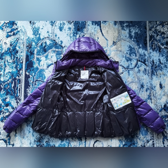 Women's Moncler Grenadille 2012 Purple Hooded Belted Down Jacket Size 3 US M - Picture 3 of 10